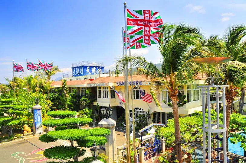 The Swanlake Villa Resort Hotel