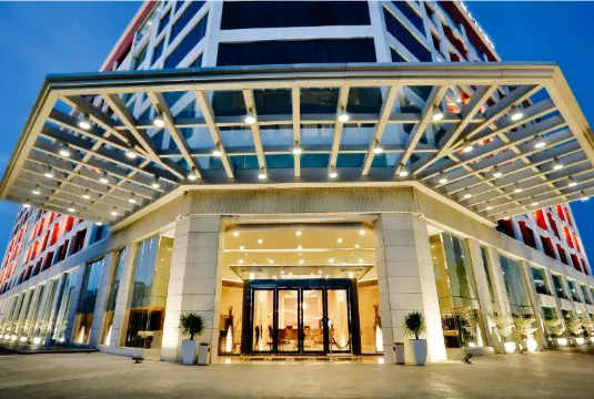 Royale Signature Hotel