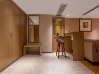 文华国际酒店公寓(广州北京路步行街店) - 至尊商务大床房
