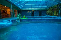 Q+ Shunan Zhuhai Qixiange Hot Spring Hotel - piscina