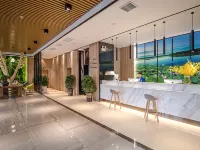 โมร์นอินน์ (โรงเรียนมัธยมหมายเลข 8 โหลวตี่) - สัตว์เลี้ยง