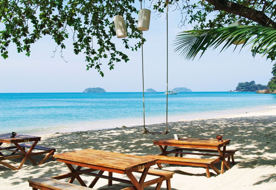 2. 시암 비치 리조..