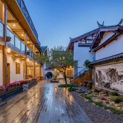 Floral Hotel · Qinyuan Hotel Hotel in zona Monte Yulong Snow