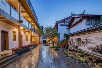 Floral Hotel · Qinyuan Hotel Hôtels à : Lijiang
