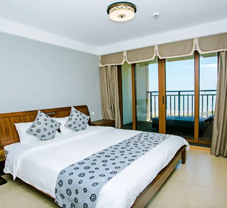 self-cooking seaview apartment