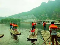 千藤樹中国式旅館（野三坡百里峡風景区）
