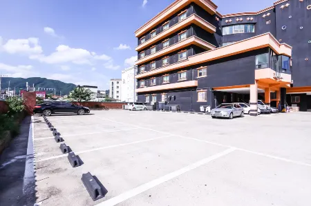 Mungyeong Inners Hotel Отели рядом с достопримечательностью «Mungyeong Saejae»