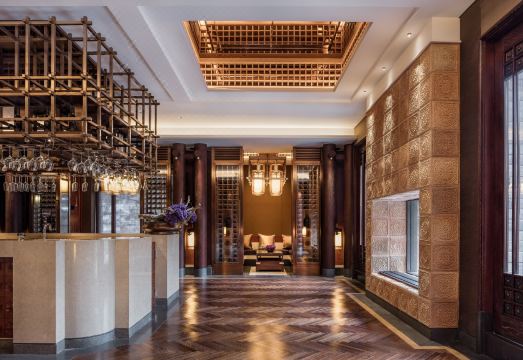 1. 화칭 팰리스 리..