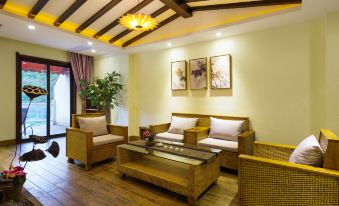 Huanting Fushi Shanju Holiday Hotel