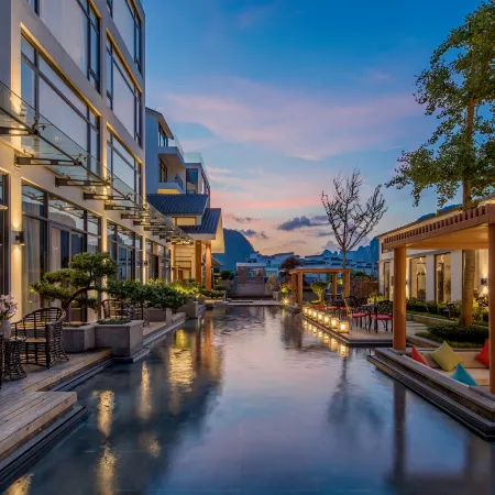 Ji Yun Resort (Yangshuo Ten-mile Gallery Yulong River)