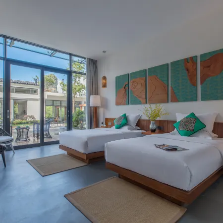 Ji Yun Resort (Yangshuo Ten-mile Gallery Yulong River)