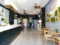 Home Inn Paibai Yun Hotel (Yangshan Pedestrian Street) - Parkplatz