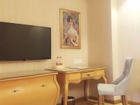 维也纳3好酒店(珠海高栏港经济开发区店) - 标准大床房