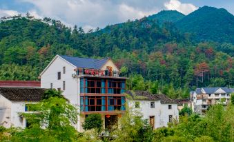 Linxi Xiaozhu Hostel