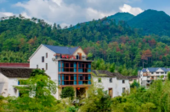 Linxi Xiaozhu Hostel Hotels near Shishe Village