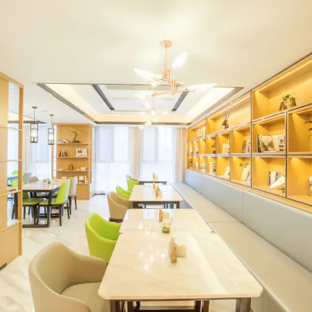 Atour Hotel Suqian Downtown Development Avenue