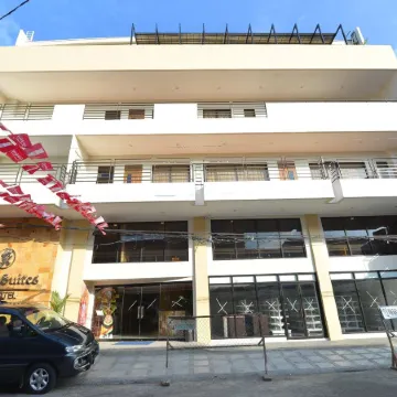 Royal Suites Condotel