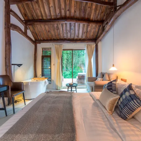Moganshan Huajianji Homestay (Miaoqian Village Scenic Area)