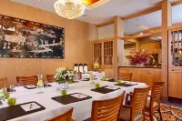 Orchard Hotel - breakfast
