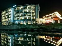 Ningbo Tiangang Manfei Hotel (Xikou Shantou Ecological Scenic Area) Hotels in Fenghua Intime Mall and Pedestrian Street