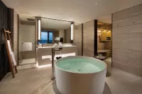 DoubleTree by Hilton Hainan-Xinglong Lakeside - balcony