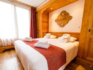 Les Balcons du Savoy