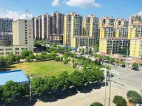 Colour Hotel(Zhangshu Ren He Road)