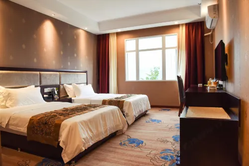 Holiday Inn Fishing Island Lijiang Hotels in Suijiang