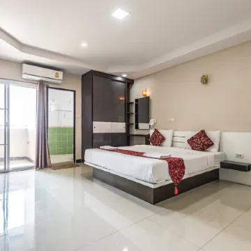 Gold Airport Suites