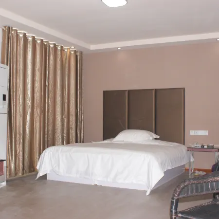 Jiayi Hotel (Heze Dingtao Bus Station)
