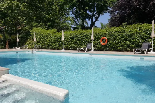 Senator Barajas Hoteles cerca del Aeropuerto Adolfo Suárez Madrid-Barajas