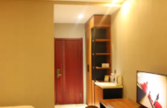 Yitai Business Internet Hotel