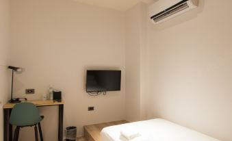 Let's Hostel