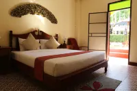 Le Jardin Hotel Hotel dekat Wat Luang