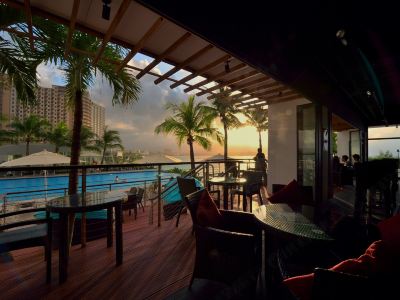 屋外プール グアム リーフ ホテルの写真