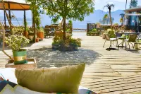 Lugu Lake Cloud - Sea Stacked Courtyard