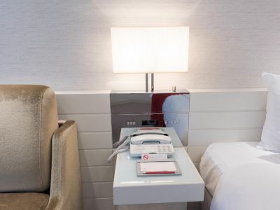 ダブルルーム ホテル エルセラーン大阪の写真