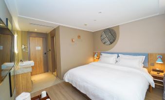 Shanghai Yaya Light Luxury Hotel (Hongkou Football Stadium)