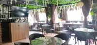 月半彎主題飯店（百色高鐵站店）