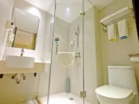 City Comfort Inn (Yichang Gezhouba CBD Shopping Center Store) Hotels near Zhixi Pavilion