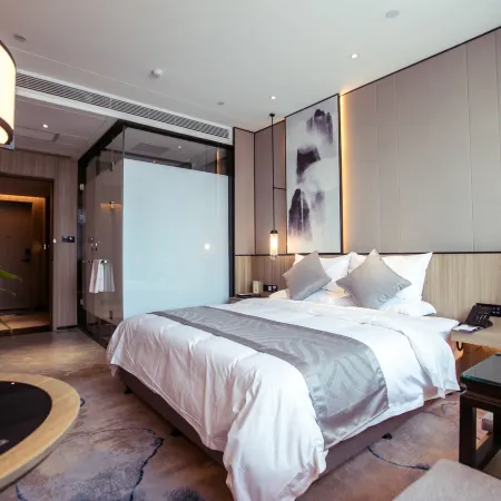 Macau Tianzi Hotel (Sanmenxia High-Speed Railway South Station)