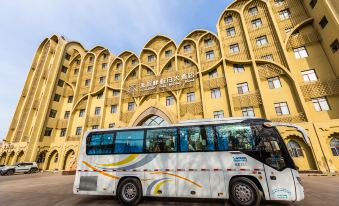 Friendship Peak Holiday Hotel