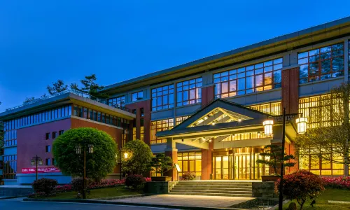 Maojian Boutique Holiday Hotel