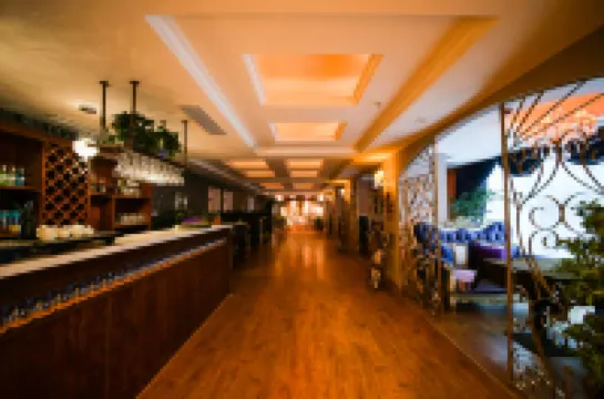 Jiande Hotel (Pingxiang Railway Station Nanzheng Street)