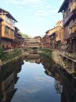 Three Apples Boutique Inn Hotels near Zhaoxing Dong Village - Beside the Opera Stage