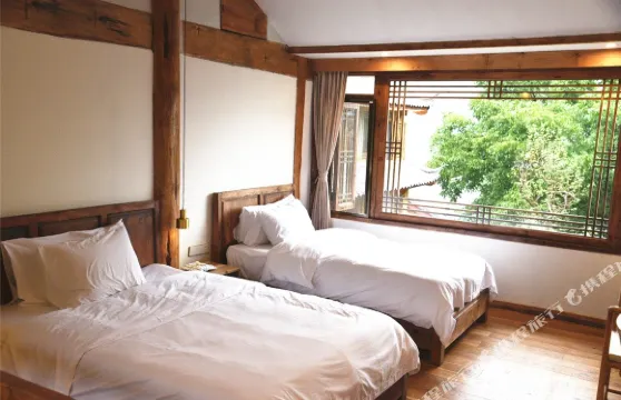 維西哈布達雲谷民宿