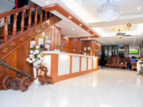 Wan Alyasa Hotel ビンチャンのホテル