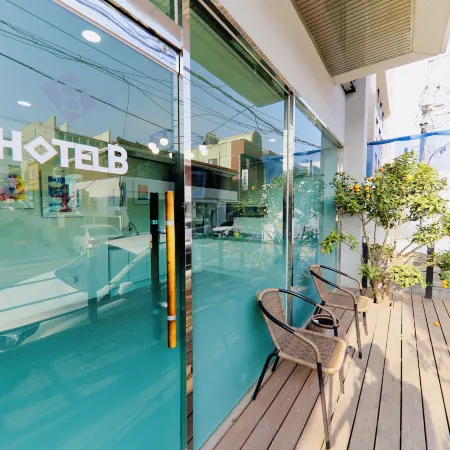 Hotel B Отели рядом с достопримечательностью «Парк Самда»