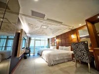 White House Resort Hotels near Yingge Old Street