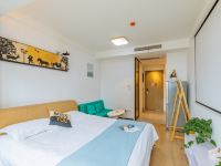 南京风华里酒店式公寓 - 时尚投影大床房